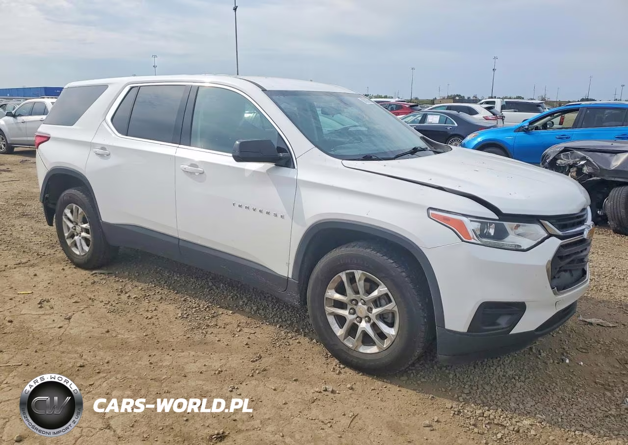 2018 Chevrolet Traverse Ls VIN:1GNERFKW8JJ146777 - 4