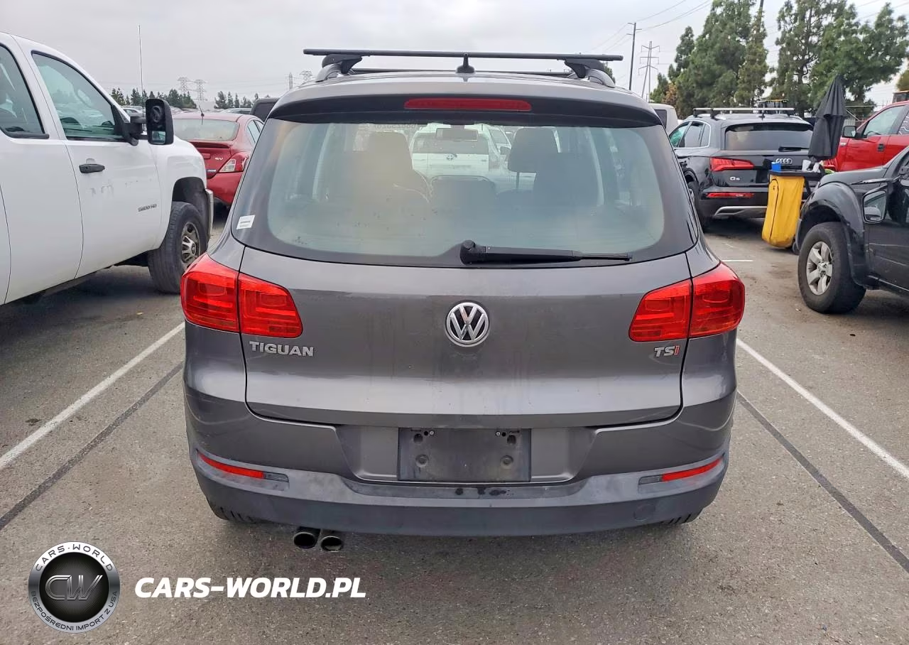 2017 Volkswagen Tiguan S VIN:WVGAV7AX9HK027431 - 6