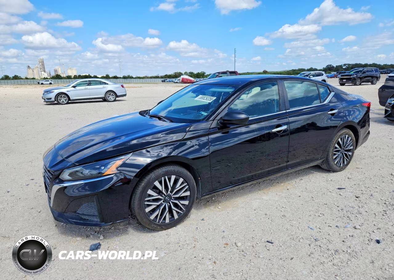2024 Nissan Altima Sv