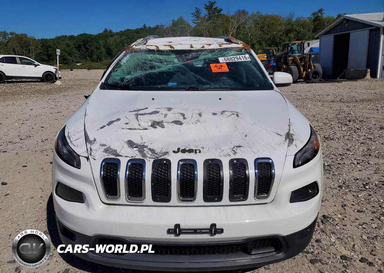 2017 Jeep Cherokee Latitude VIN:1C4PJLCB4HW574166 - 5