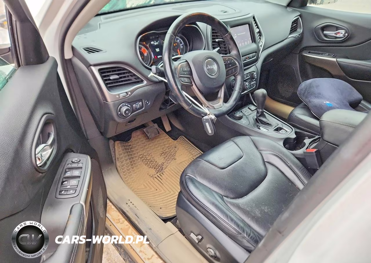 2020 Jeep Cherokee Latitude Plus VIN:1C4PJMLX8LD635783 - 8