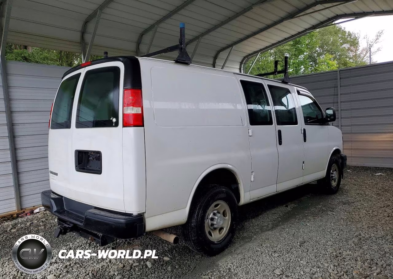 2017 Chevrolet Express G2500 VIN:1GCWGAFF9H1351258 - 3