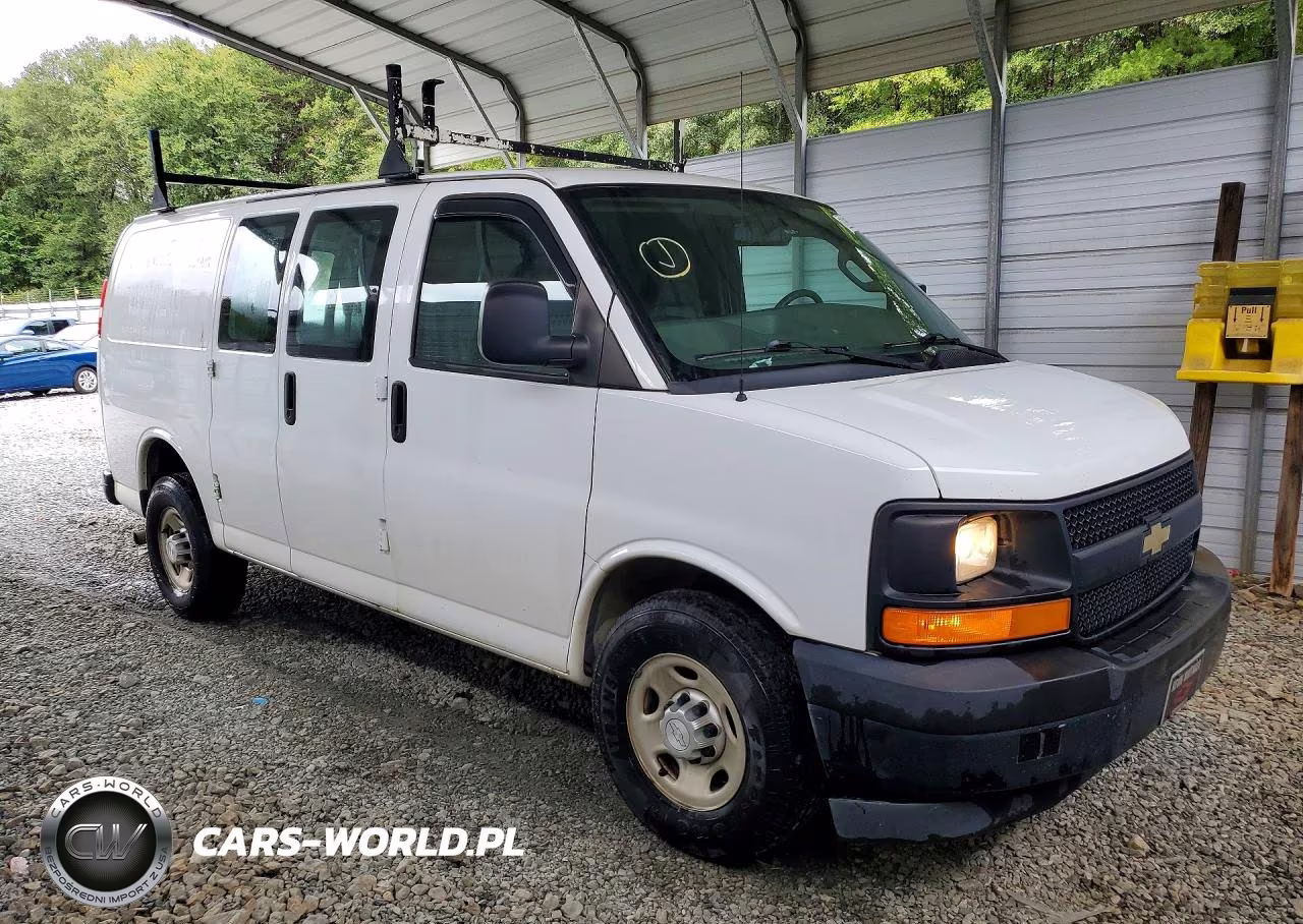 2017 Chevrolet Express G2500 VIN:1GCWGAFF9H1351258 - 4