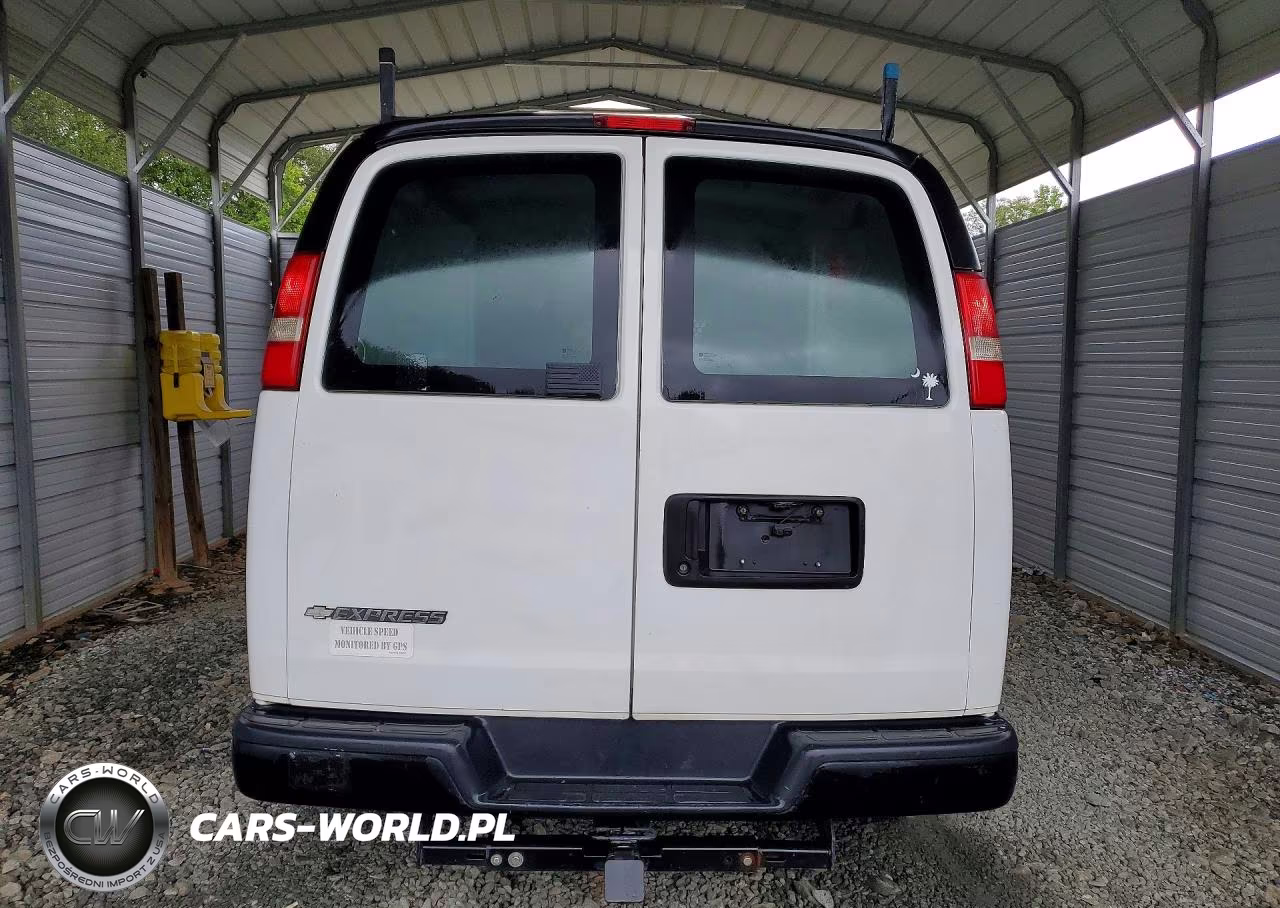 2017 Chevrolet Express G2500 VIN:1GCWGAFF9H1351258 - 6