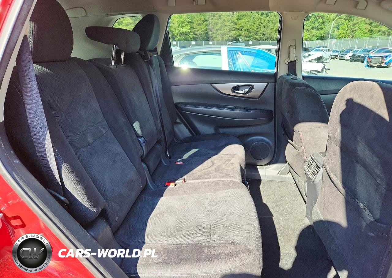 2015 Nissan Rogue S VIN:KNMAT2MTXFP502929 - 11