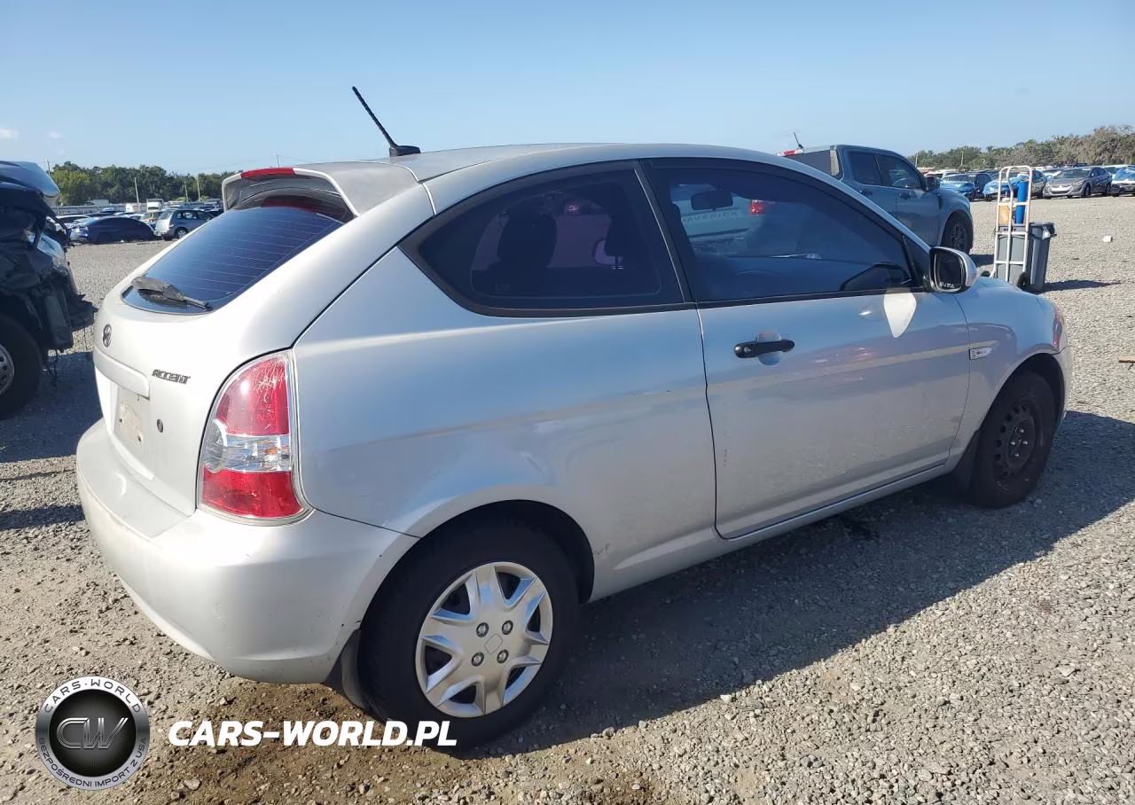2010 Hyundai Accent Gs VIN:KMHCM3AC4AU164059 - 3