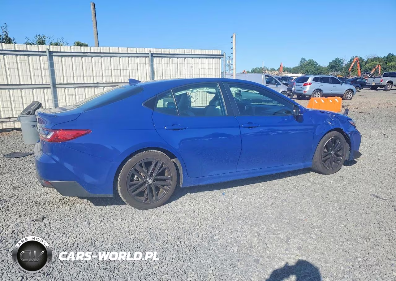 2025 Toyota Camry Se VIN:4T1DAACK5SU033214 - 3