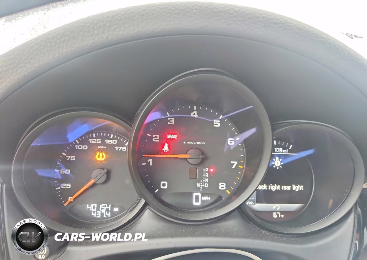 2018 Porsche Macan VIN:WP1AA2A50JLB07961 - 9