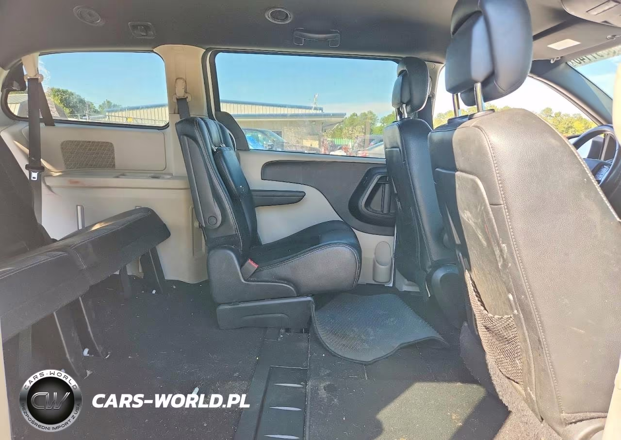 2018 Dodge Grand Caravan Sxt VIN:2C4RDGCG1JR267040 - 11