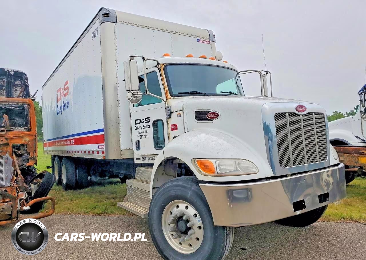 2016 Peterbilt 348 VIN:2NP3LJ0X9GM329650 - 4