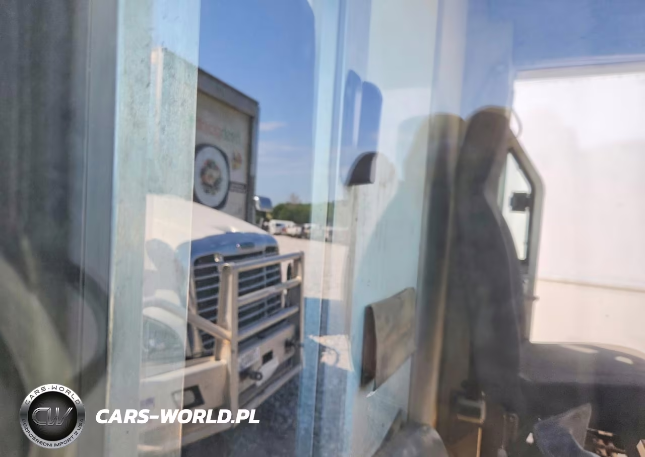 2017 Isuzu Reach Delivery Van VIN:JALB4T170H7W00237 - 11