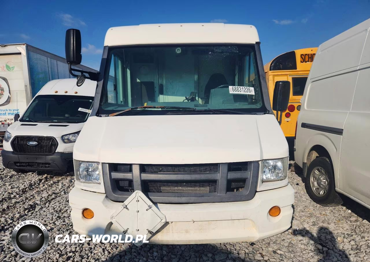 2017 Isuzu Reach Delivery Van VIN:JALB4T170H7W00237 - 5