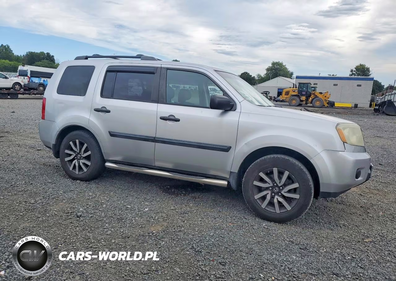 2011 Honda Pilot Lx VIN:5FNYF4H2XBB053811 - 4