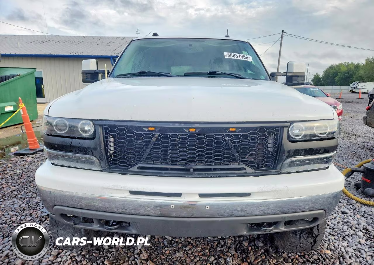 2005 Chevrolet Suburban K2500 VIN:3GNGK26U05G193503 - 5