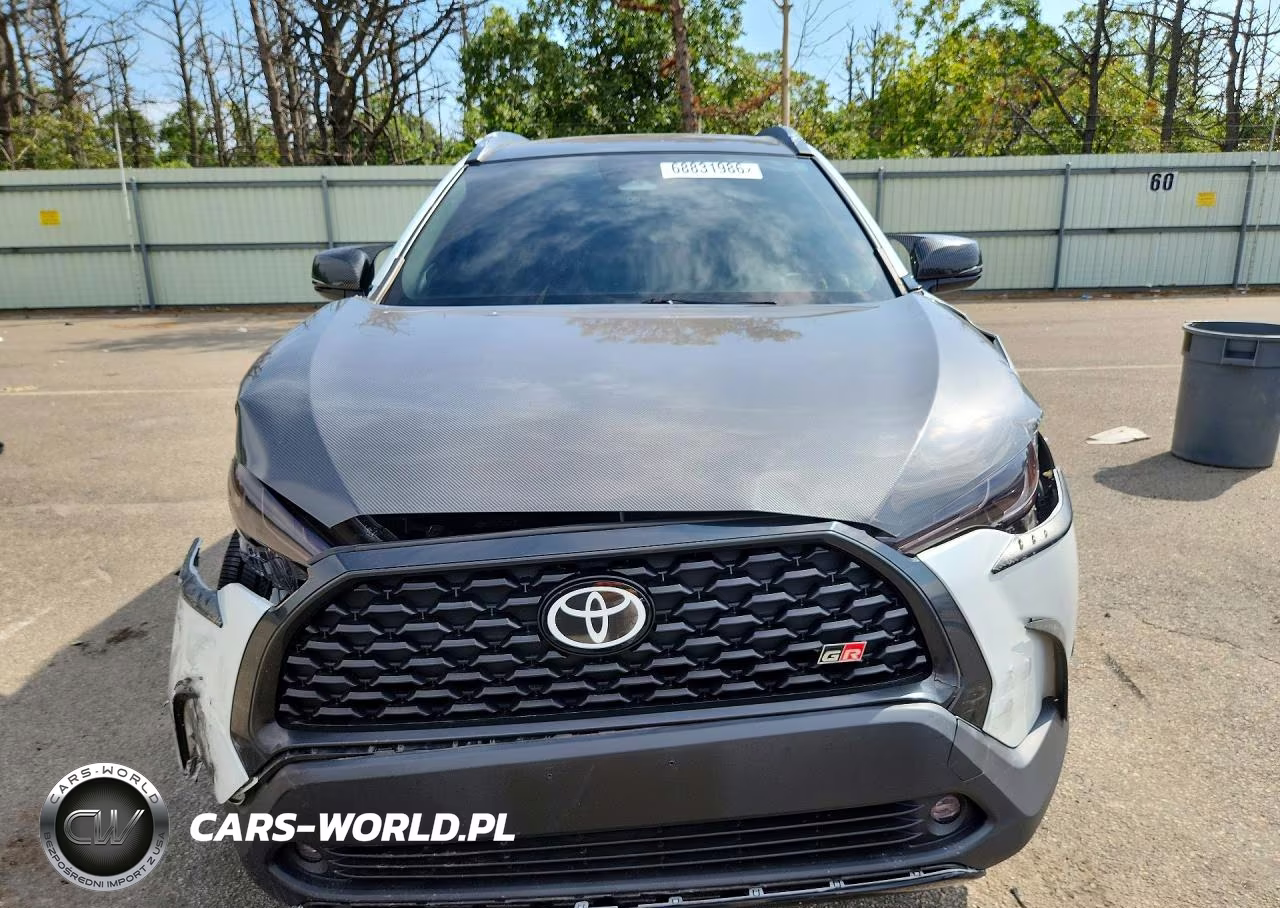 2024 Toyota Corolla Cross Le VIN:7MUBAABG1RV092953 - 5