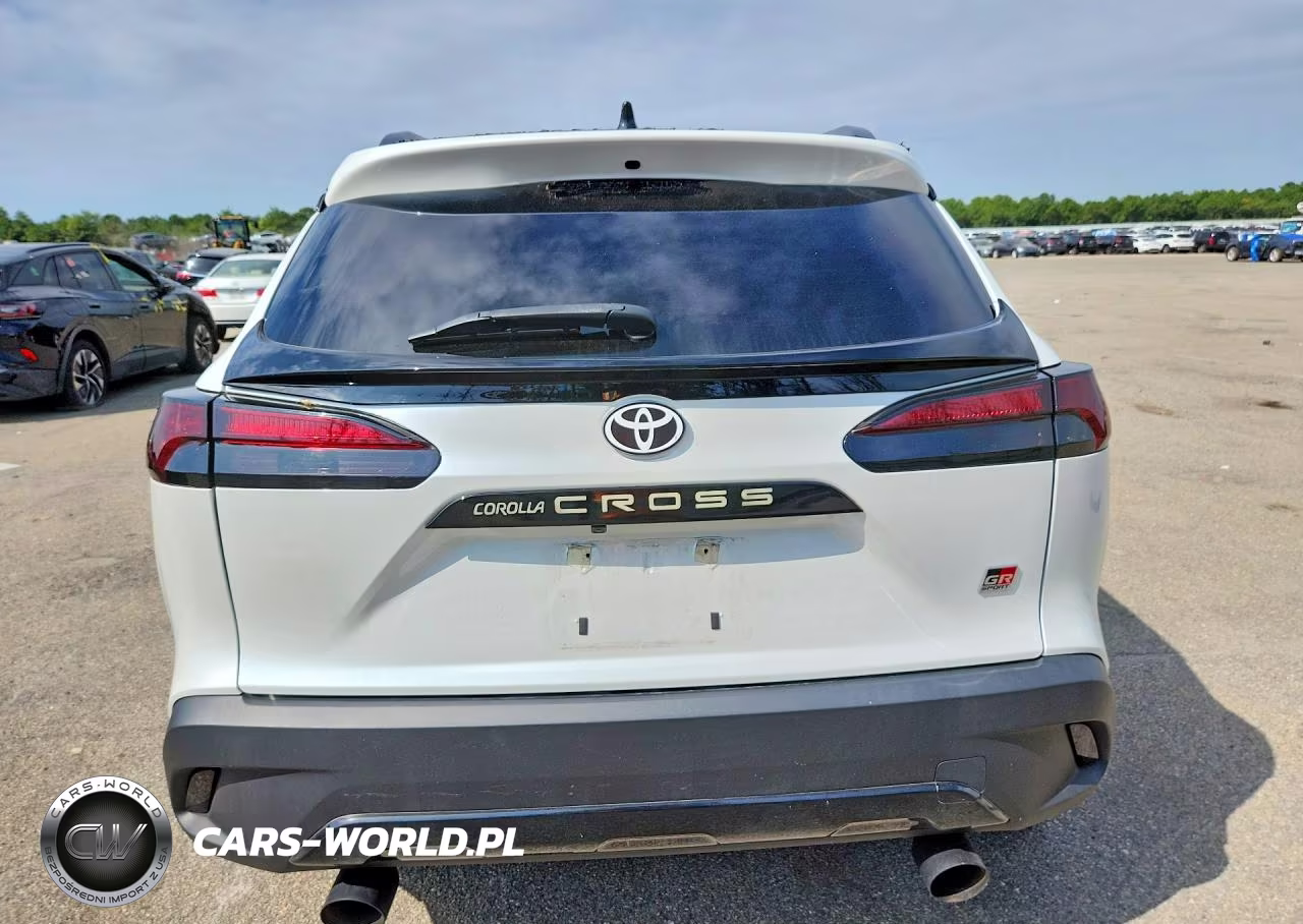 2024 Toyota Corolla Cross Le VIN:7MUBAABG1RV092953 - 6