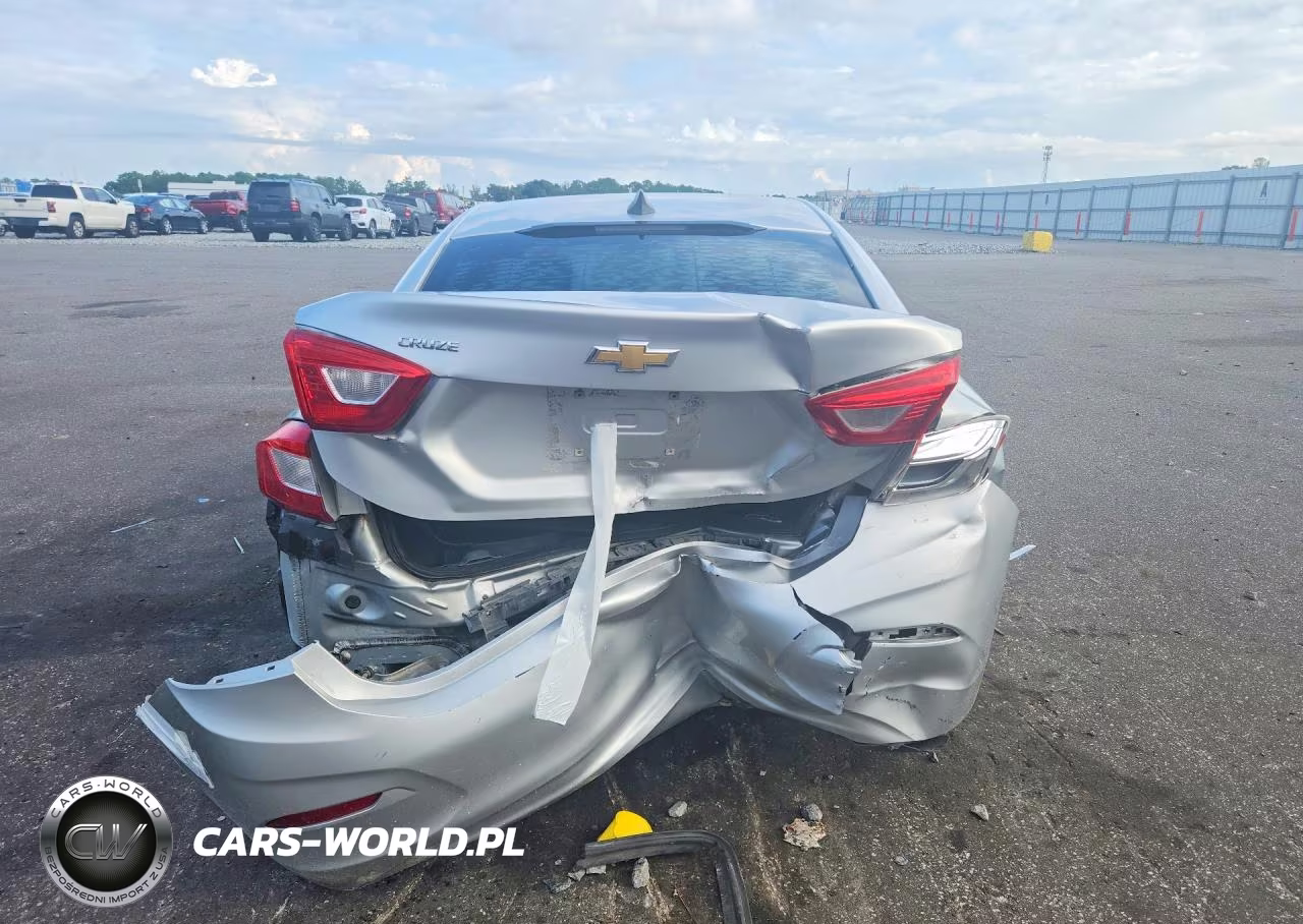2017 Chevrolet Cruze Ls VIN:1G1BC5SM8H7168669 - 6