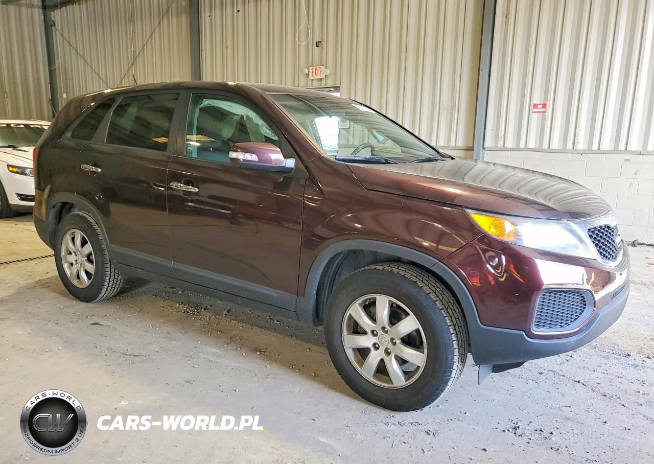 2011 Kia Sorento Lx VIN:5XYKT3A16BG186875 - 4