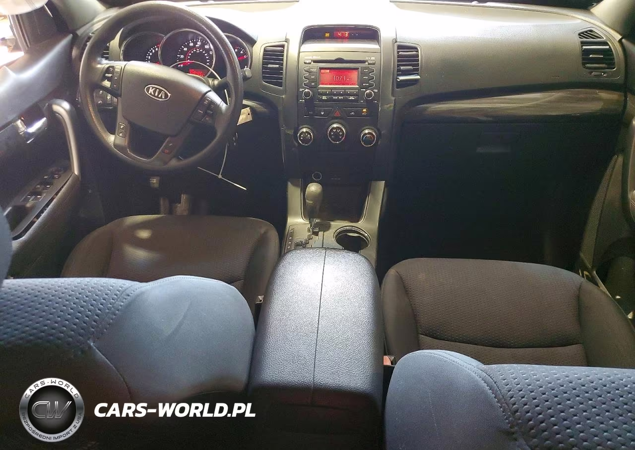 2011 Kia Sorento Lx VIN:5XYKT3A16BG186875 - 8