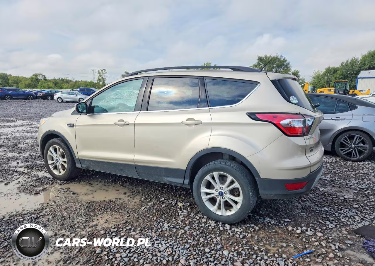 2018 Ford Escape Se VIN:1FMCU9GD2JUC46147 - 2