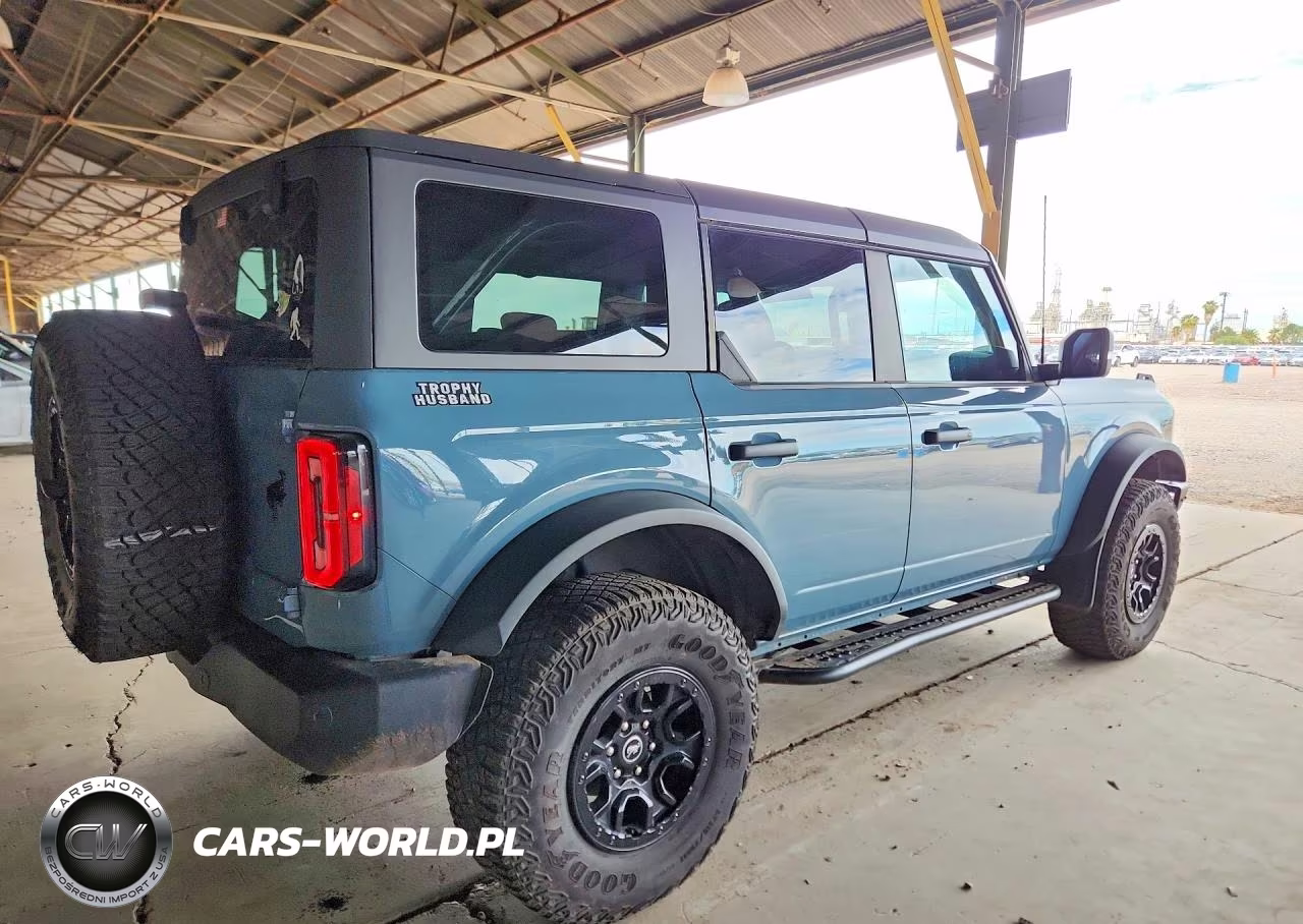 2023 Ford Bronco Base VIN:1FMEE5DP9PLB72866 - 3