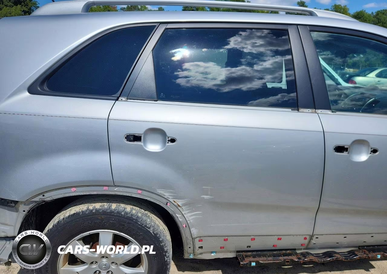 2013 Kia Sorento Lx VIN:5XYKT4A25DG328795 - 11