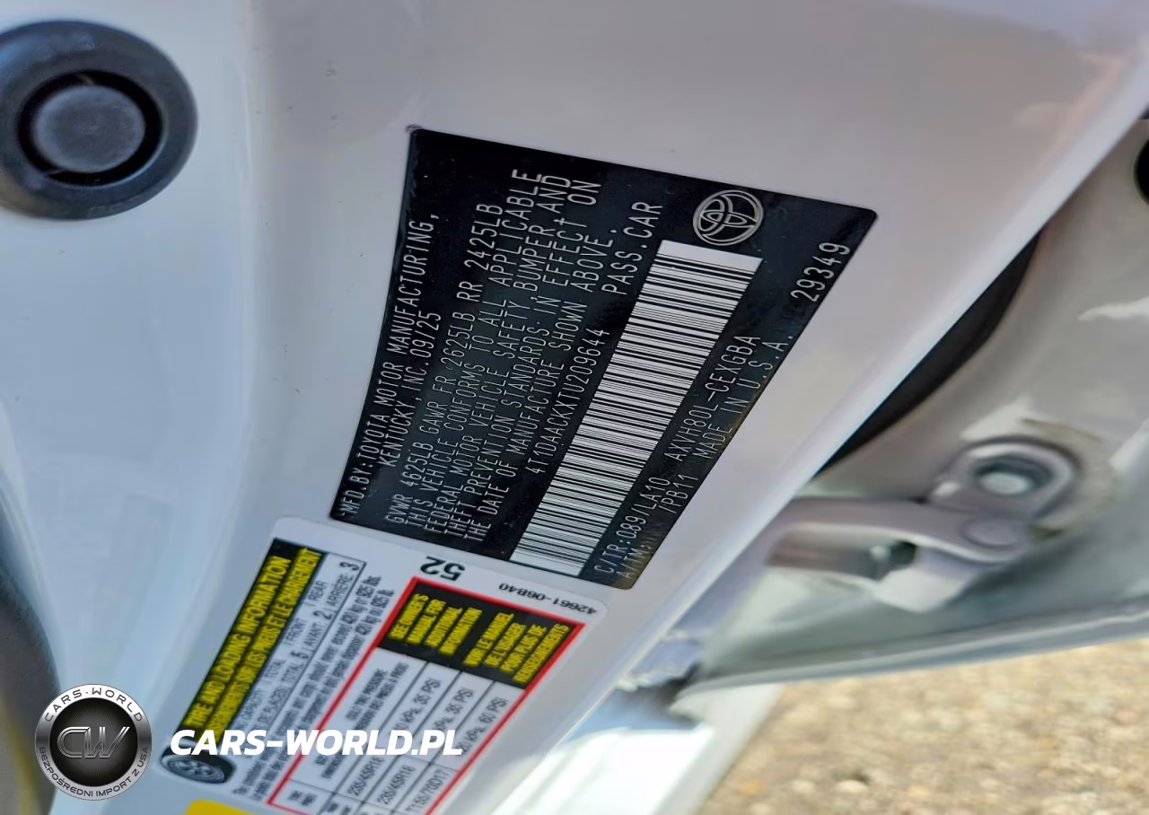 2026 Toyota Camry Xle VIN:4T1DAACKXTU209644 - 12