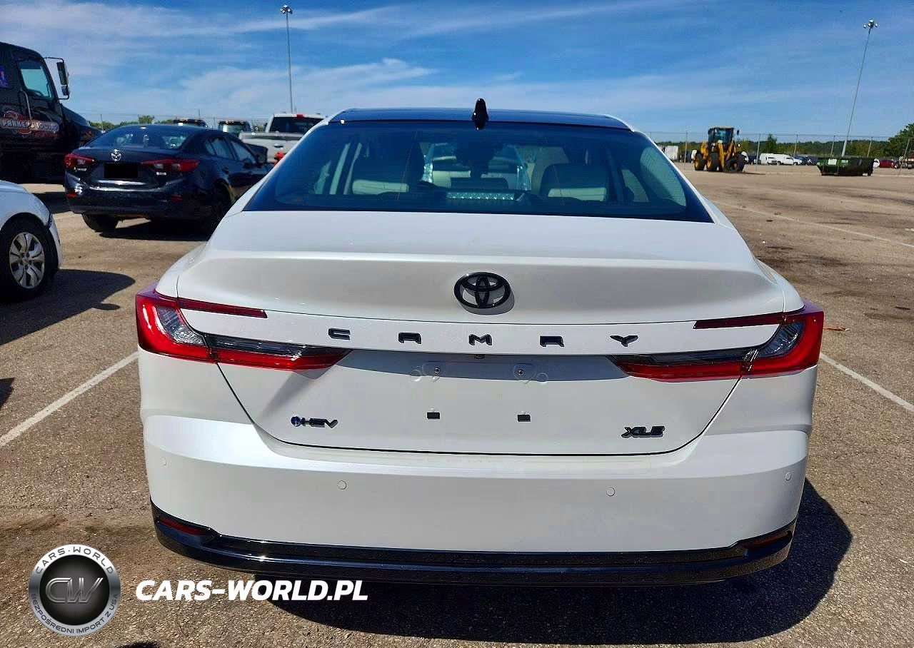 2026 Toyota Camry Xle VIN:4T1DAACKXTU209644 - 6