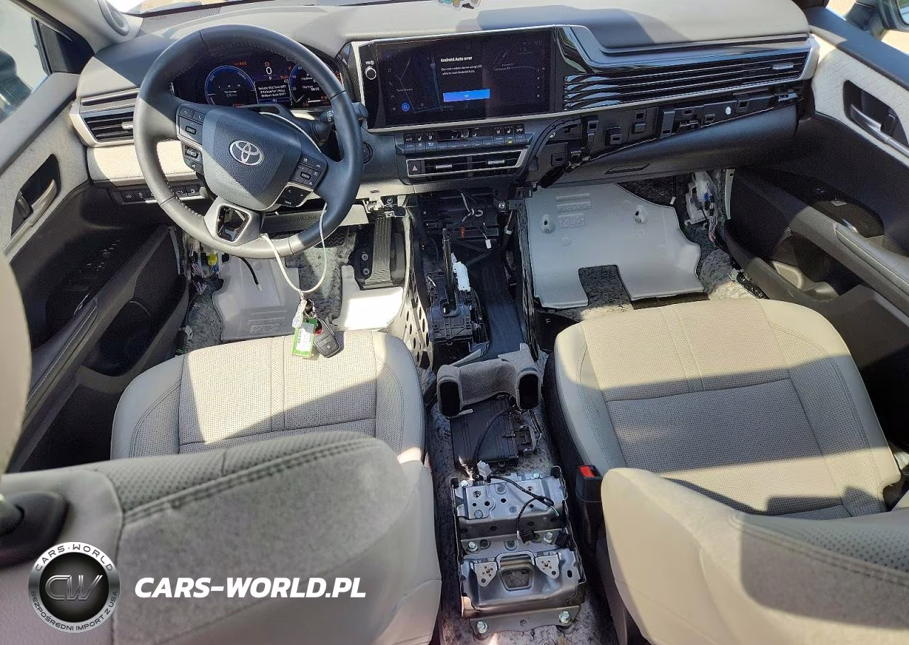 2026 Toyota Camry Xle VIN:4T1DAACKXTU209644 - 8