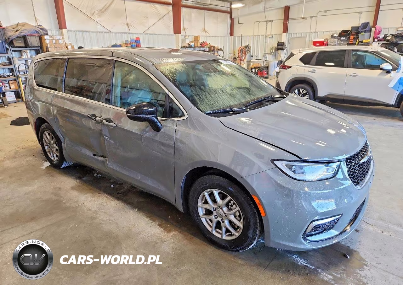 2025 Chrysler Pacifica Select VIN:2C4RC1BG2SR540957 - 4