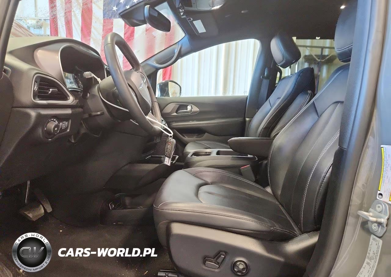 2025 Chrysler Pacifica Select VIN:2C4RC1BG2SR540957 - 7