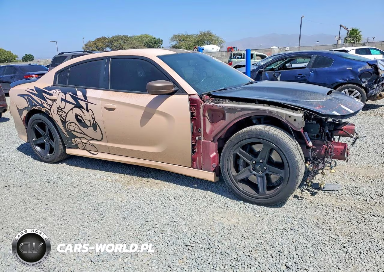 2019 Dodge Charger Scat Pack VIN:2C3CDXGJ6KH576395 - 4