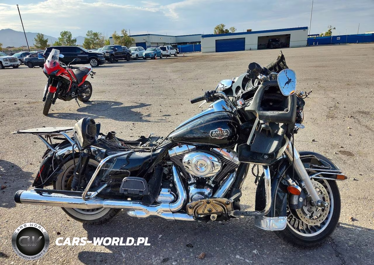 2013 Harley-Davidson Flhtcu Ultra Classic Electra Glide VIN:1HD1FCM19DB606770 - 1
