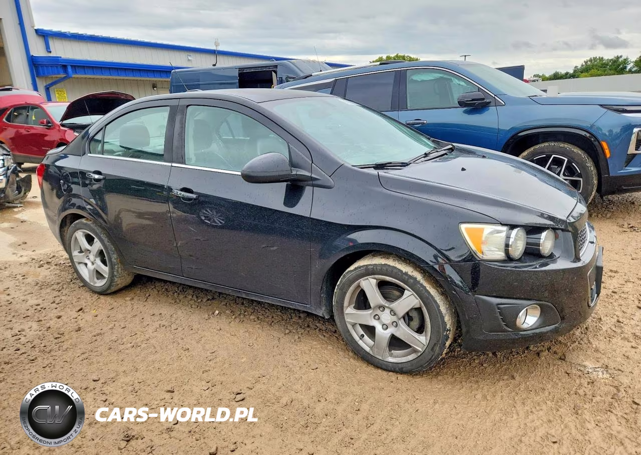 2016 Chevrolet Sonic Ltz VIN:1G1JE5SB6G4159229 - 4