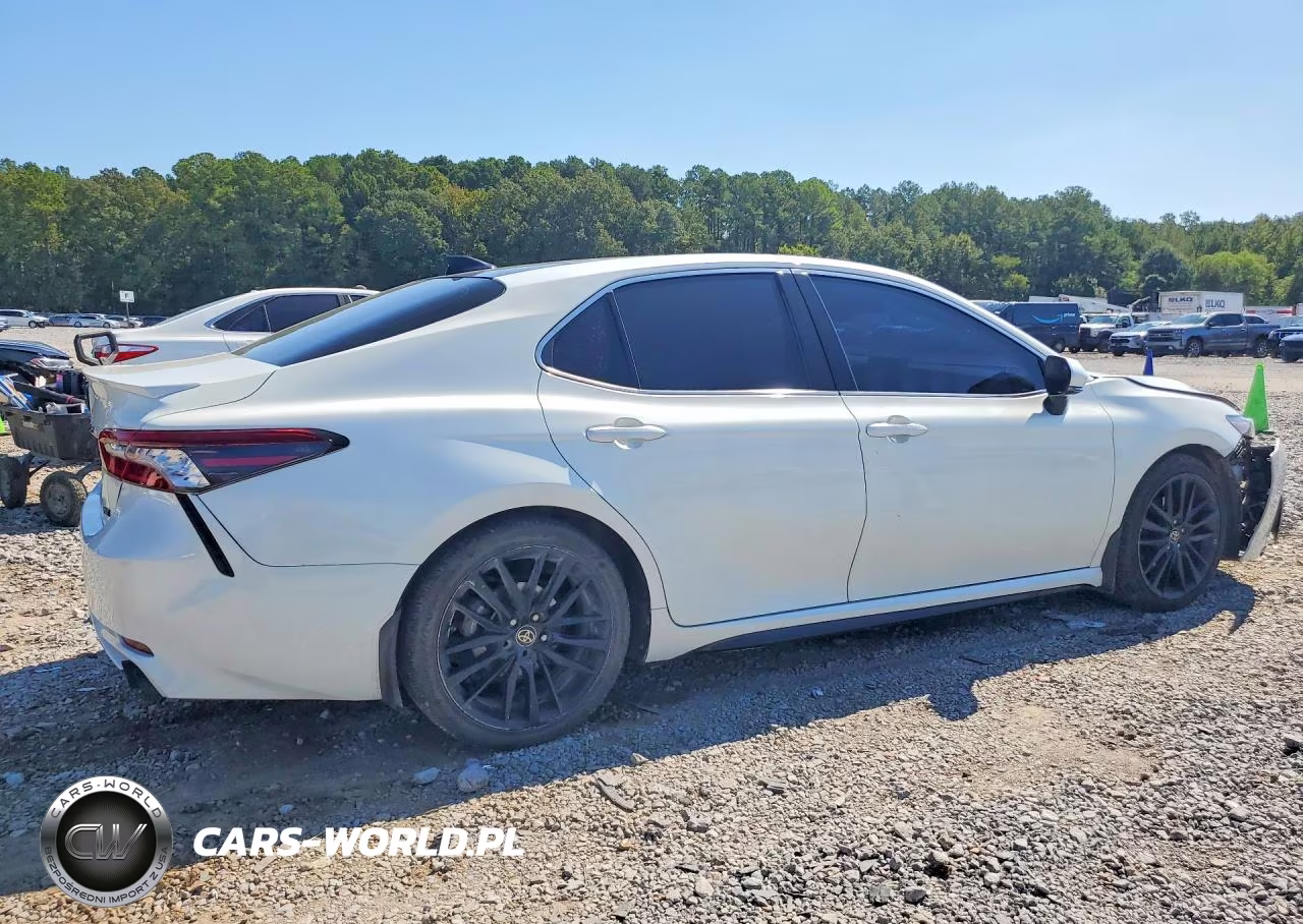 2021 Toyota Camry Xse VIN:4T1K61AK6MU579602 - 3