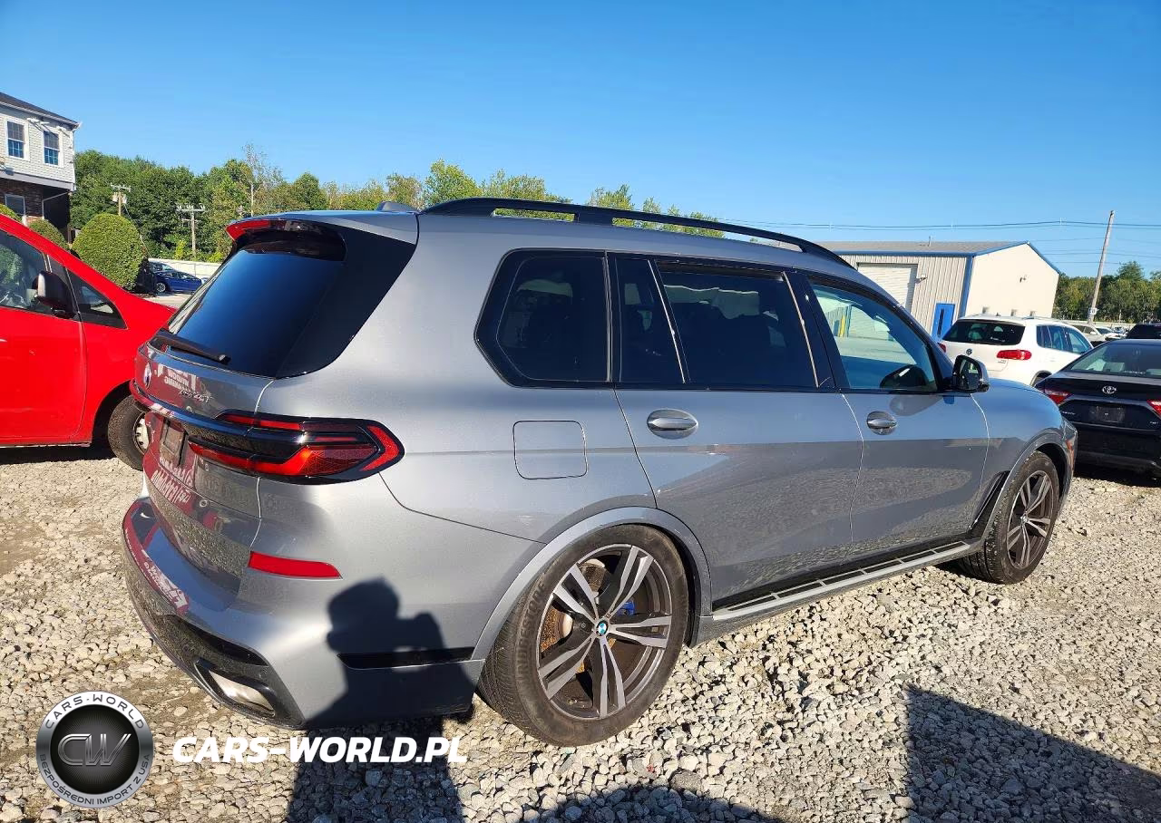 2025 BMW X7 xDrive40I VIN:5UX23EM06S9X80414 - 3