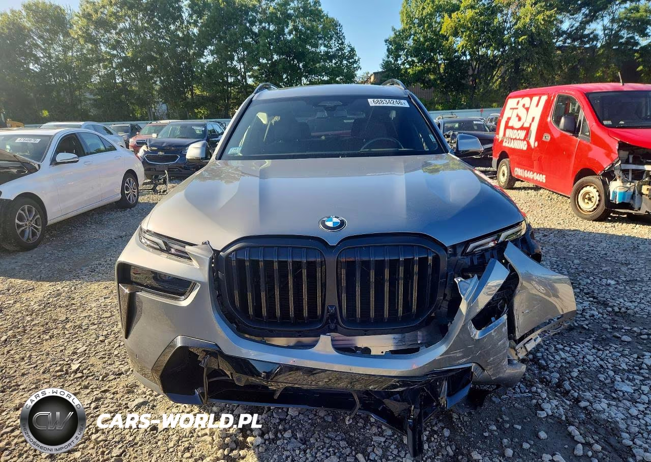 2025 BMW X7 xDrive40I VIN:5UX23EM06S9X80414 - 5