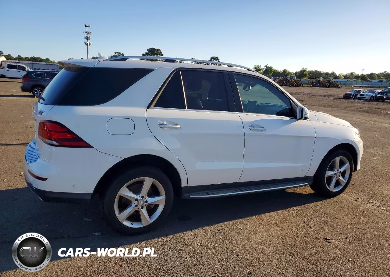 2016 Mercedes-Benz Gle 350 4Matic VIN:4JGDA5HB5GA812119 - 3