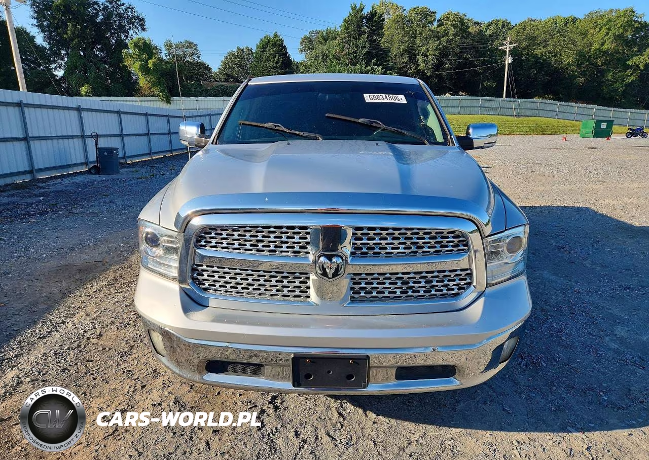 2017 Ram 1500 Laramie VIN:1C6RR6NT0HS776087 - 5