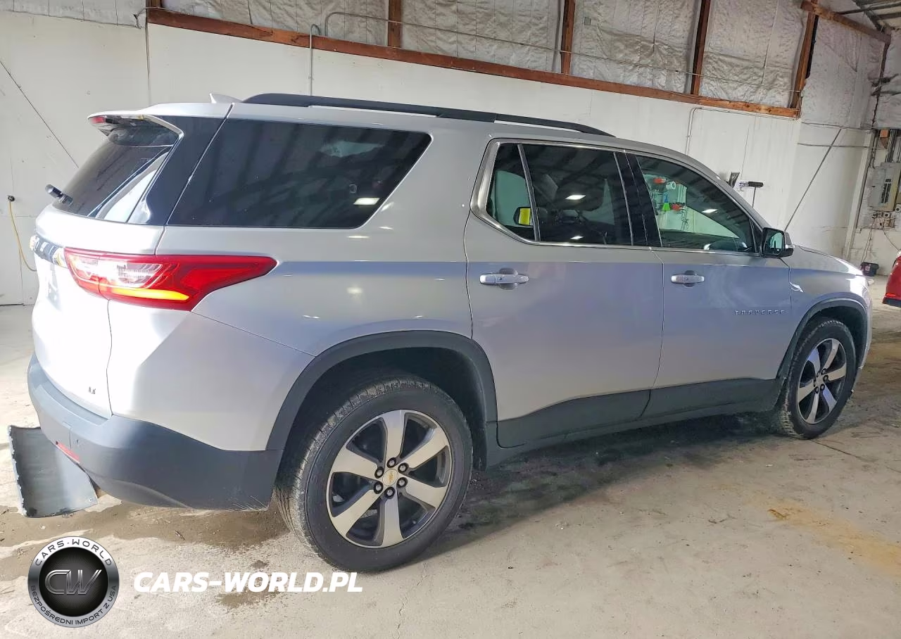 2019 Chevrolet Traverse Lt VIN:1GNEVHKW0KJ174405 - 3