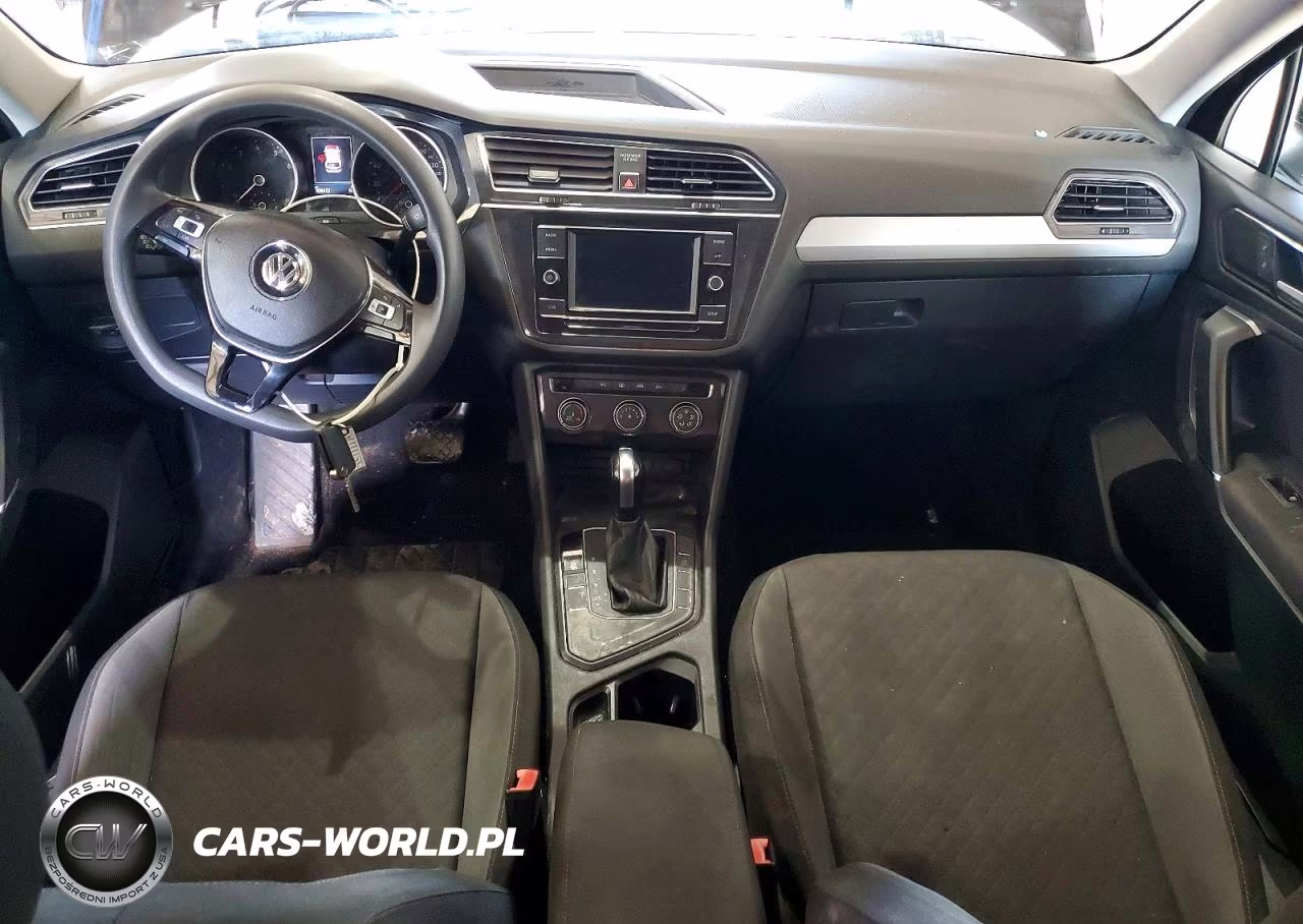 2018 Volkswagen Tiguan S VIN:3VV1B7AX8JM200417 - 8