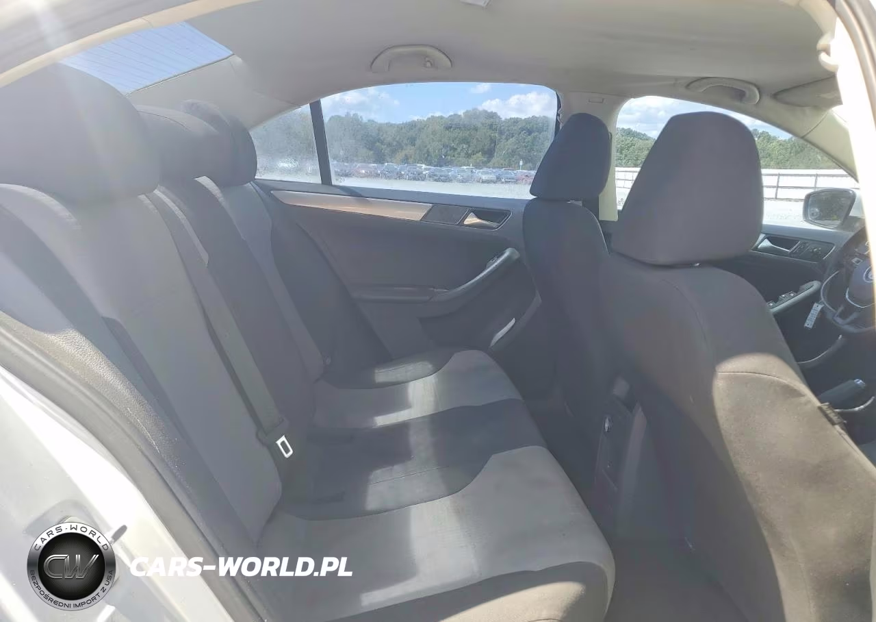 2017 Volkswagen Jetta S VIN:3VW2B7AJ3HM215638 - 10