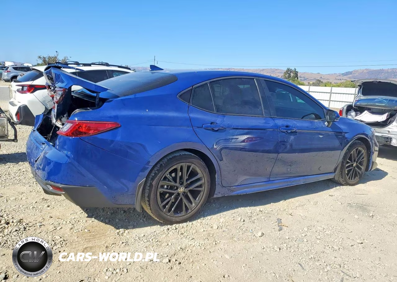 2026 Toyota Camry Se VIN:4T1DAACK4TU323963 - 3