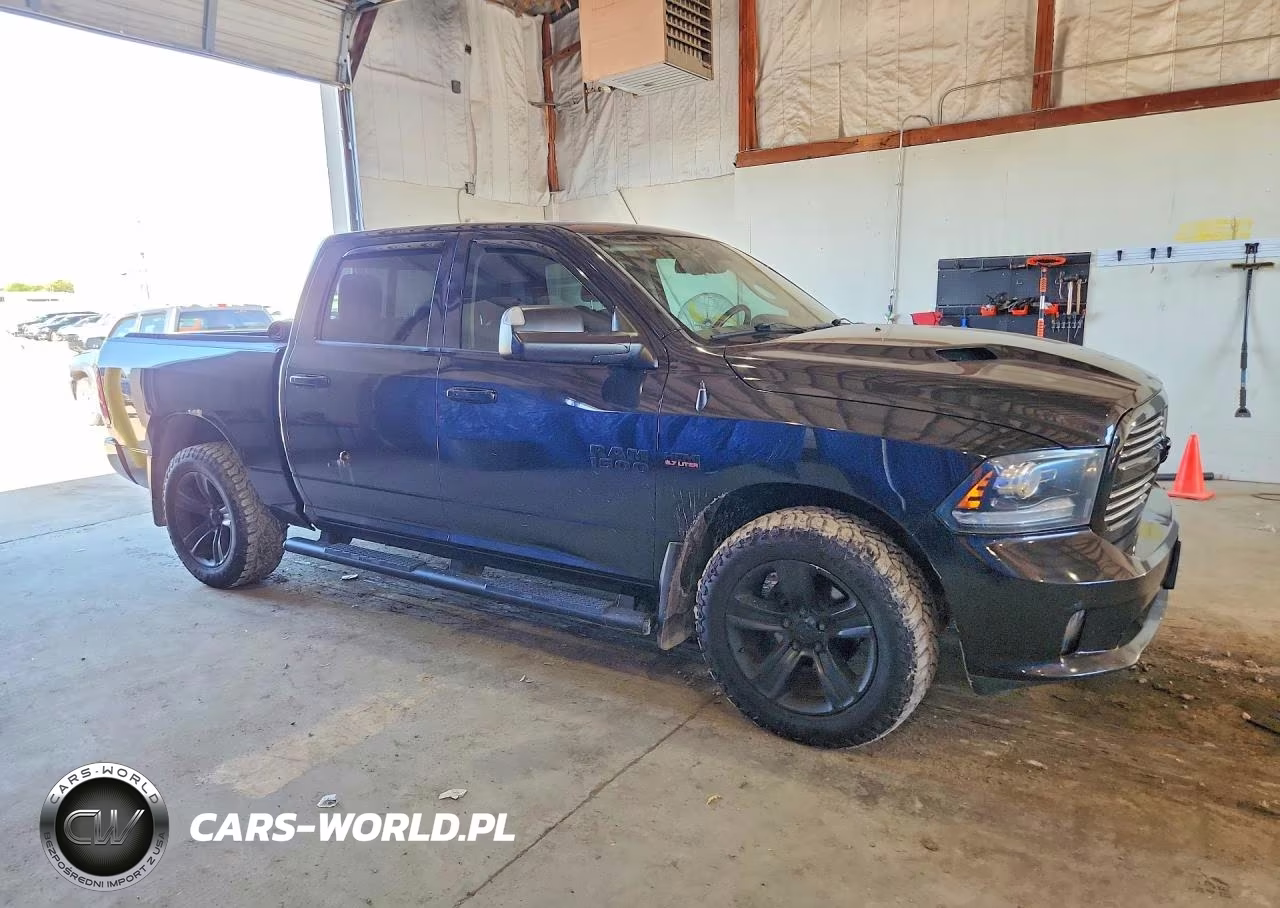 2016 Ram 1500 Sport VIN:1C6RR7MT7GS202396 - 4