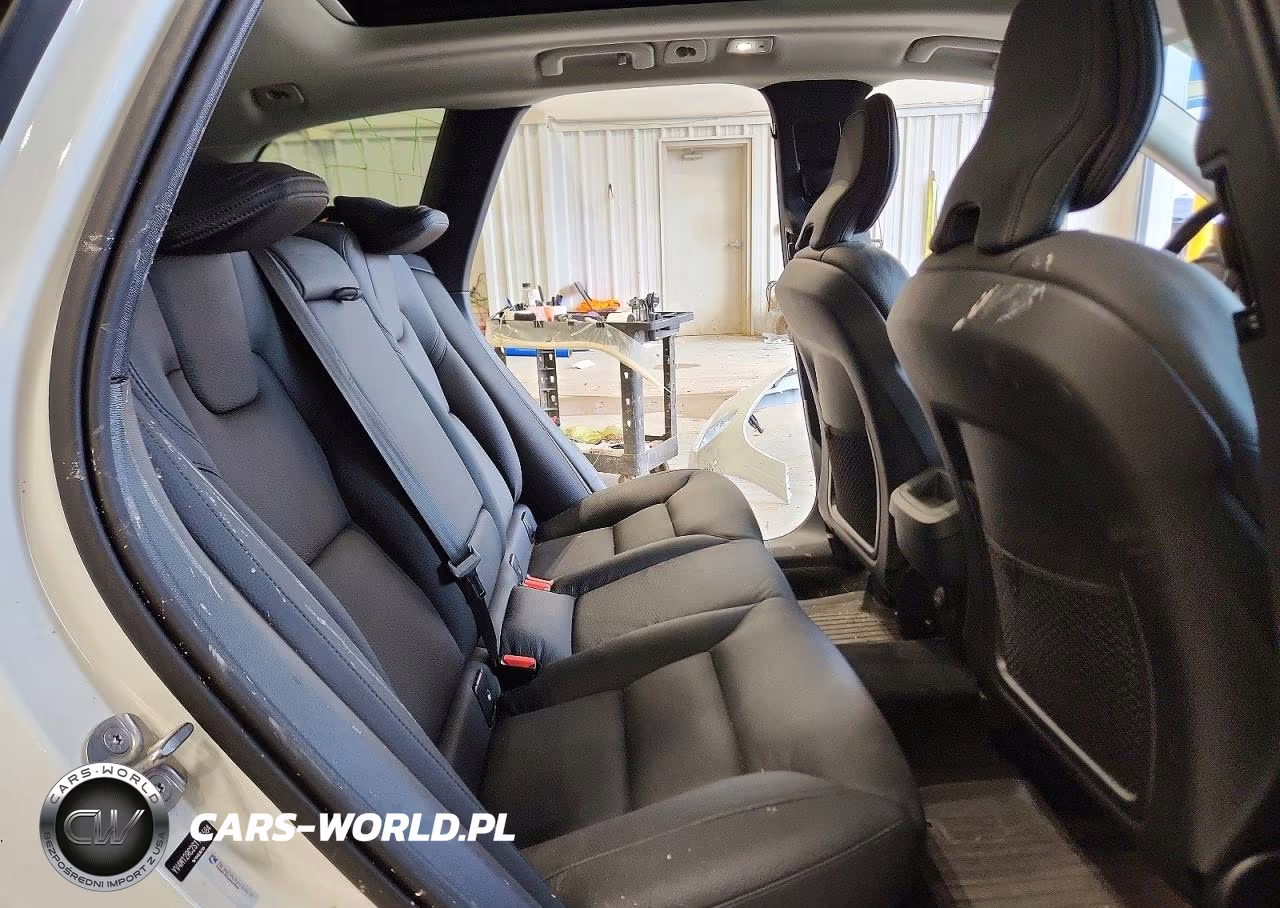 2025 Volvo Xc60 Plus VIN:YV4M12RC2S1184584 - 11