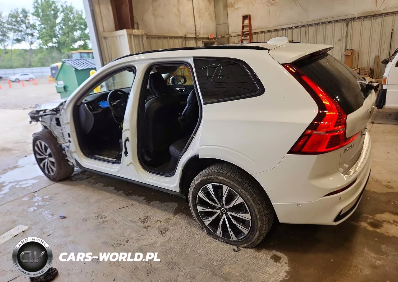 2025 Volvo Xc60 Plus VIN:YV4M12RC2S1184584 - 2