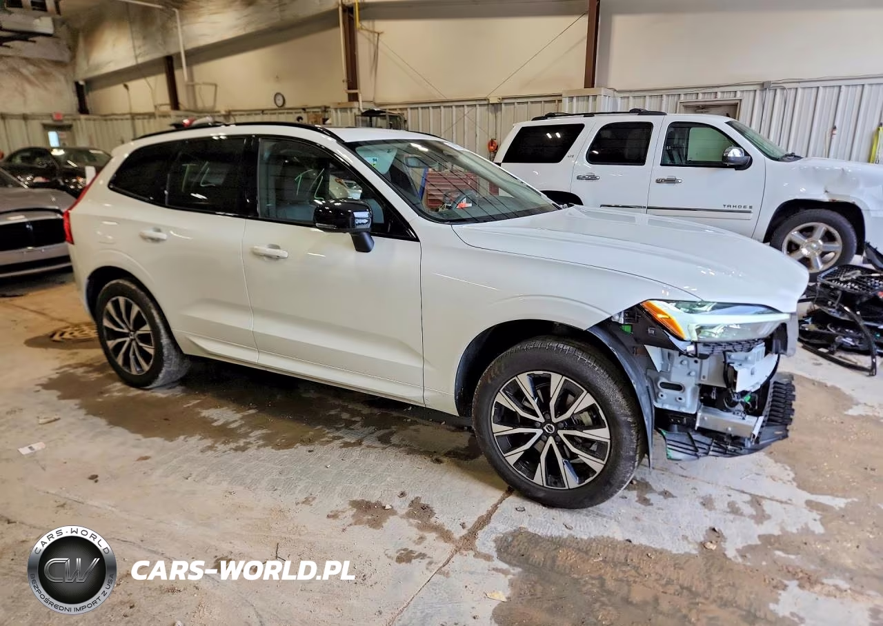 2025 Volvo Xc60 Plus VIN:YV4M12RC2S1184584 - 4