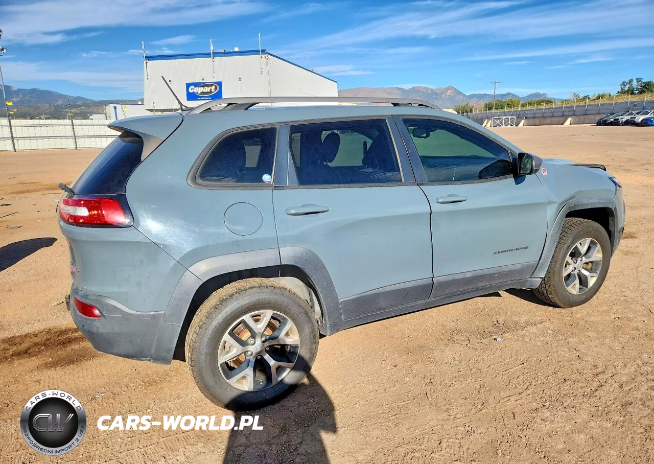 2015 Jeep Cherokee Trailhawk VIN:1C4PJMBS4FW522279 - 3