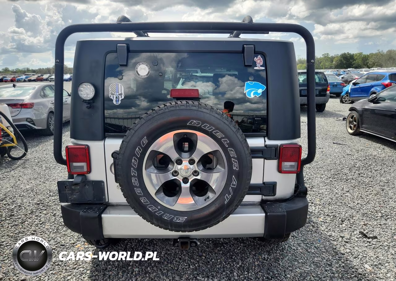 2009 Jeep Wrangler Sahara VIN:1J4FA541X9L703750 - 6