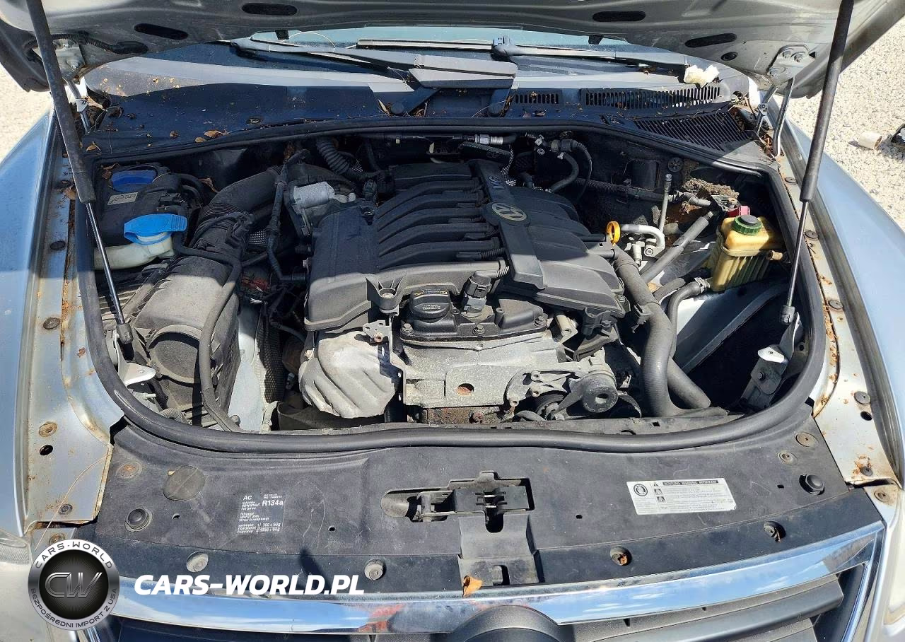 2010 Volkswagen Touareg V6 VIN:WVGBF7A96AD003553 - 11